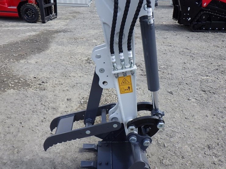 2026-bttl-et15h-6-hydraulic-excavator-image-13