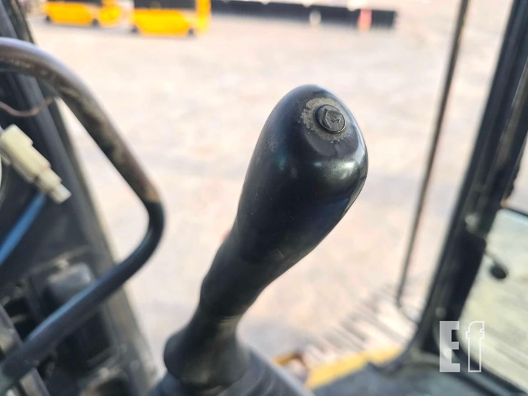 komatsu-pc228us-lc-3n0-image-18