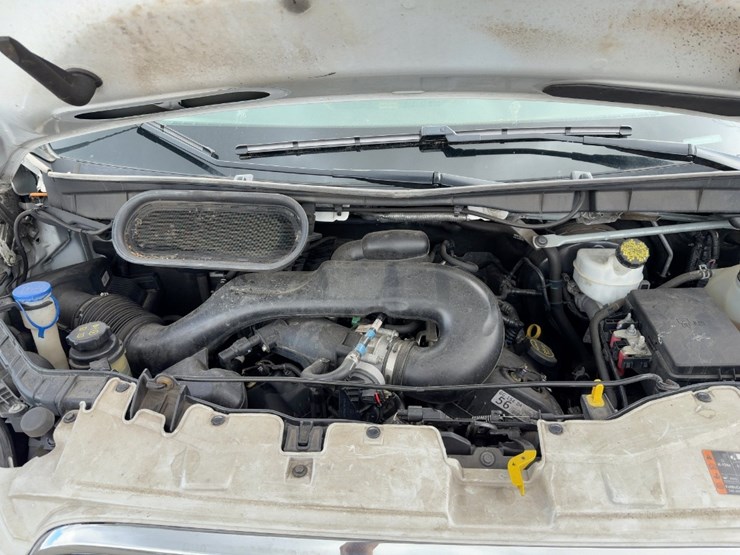 2019-utility-van-image-12