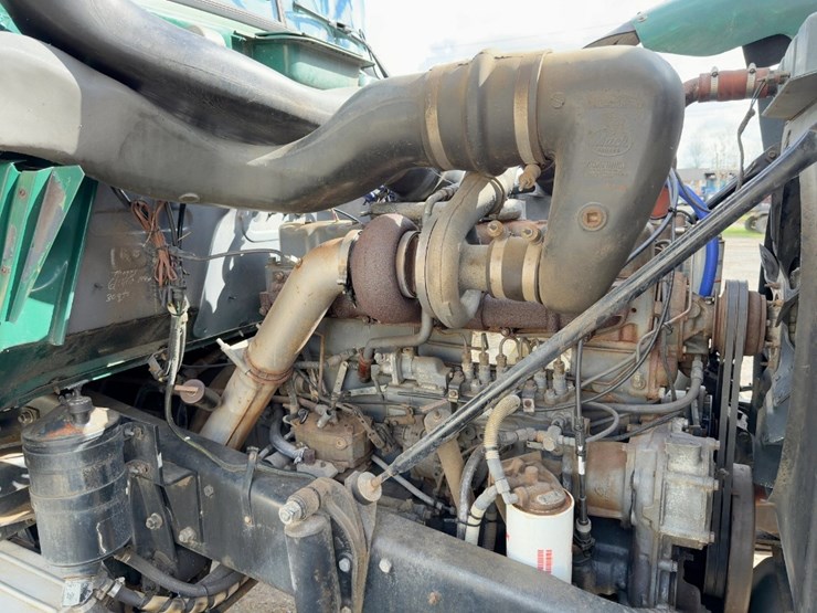 1990-mack-rd688s-image-10