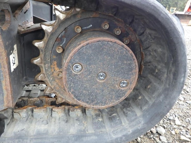 2020-bobcat-e26-image-35