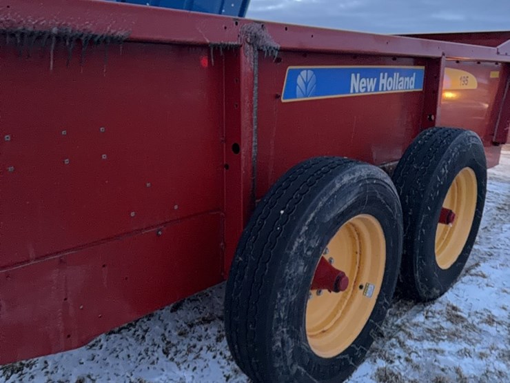 new-holland-195-image-45