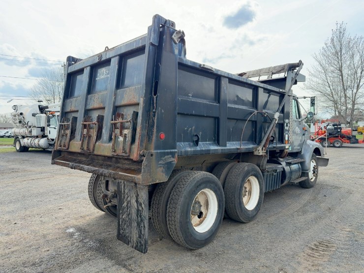 1994-international-8200-image-5