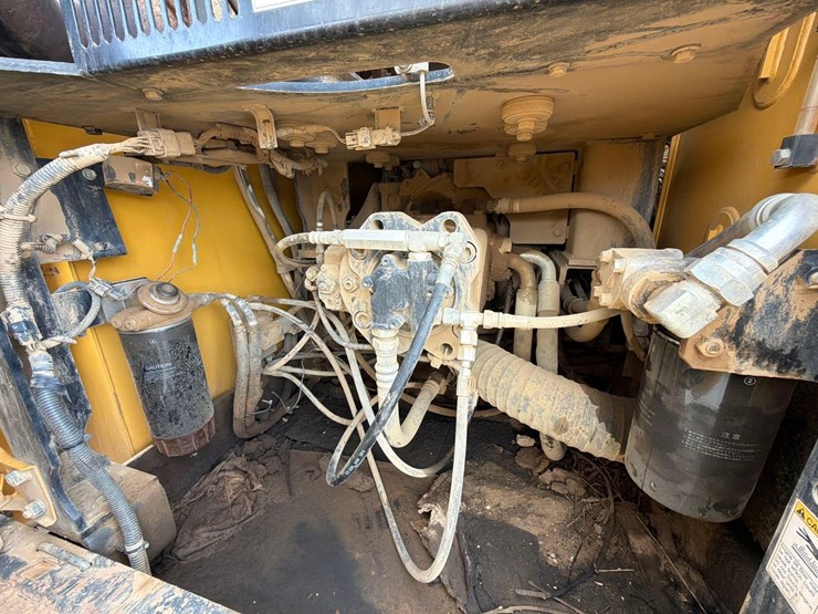 2017-kobelco-sk350-lc-9e-image-22