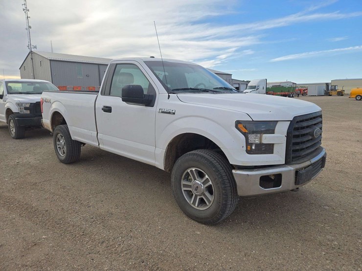 2017-ford-f150-xl-image-2