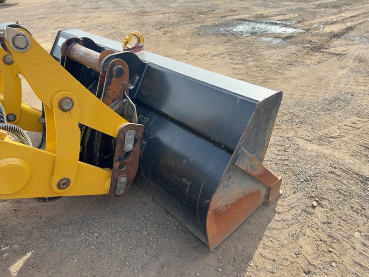 2012-caterpillar-420f-it-image-11