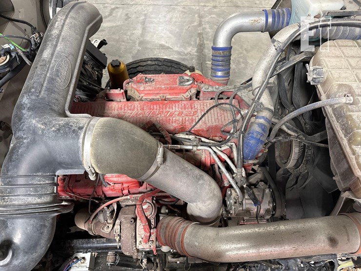 2017-peterbilt-367-image-29