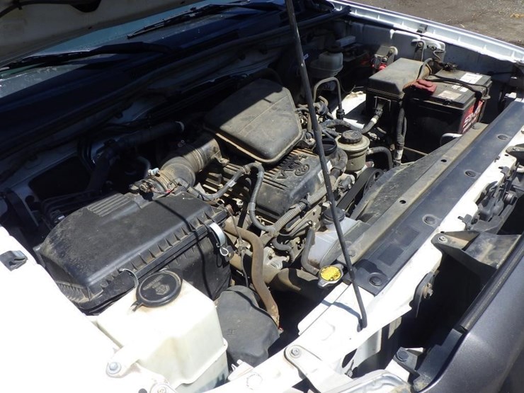 2013-toyota-tacoma-image-9