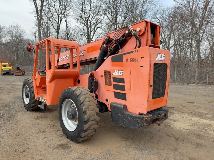 2018-sky-trak-8042-image-3