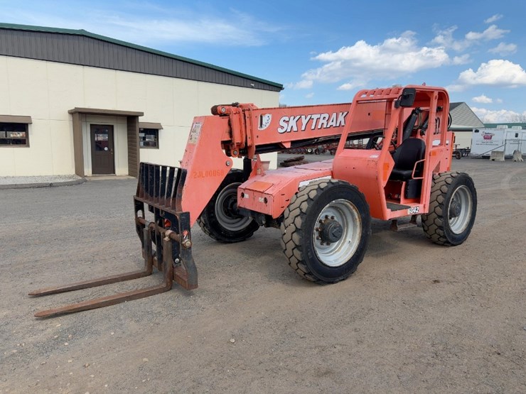 2015-sky-trak-6042-image-1