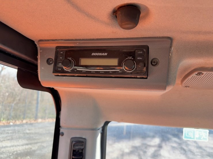 2019-doosan-dx85r-3-image-28