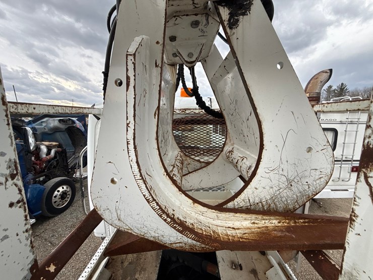 2010-massey-ferguson-8-image-72