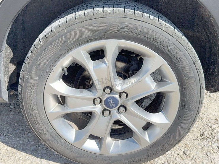 2014-ford-escape-titanium-image-57