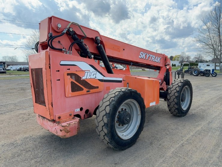 2015-sky-trak-6042-image-5