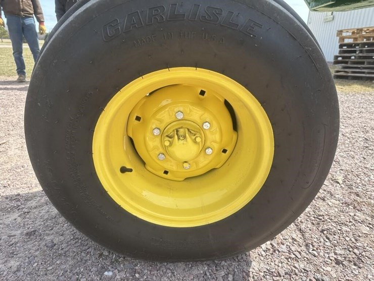 john-deere-4320-image-24