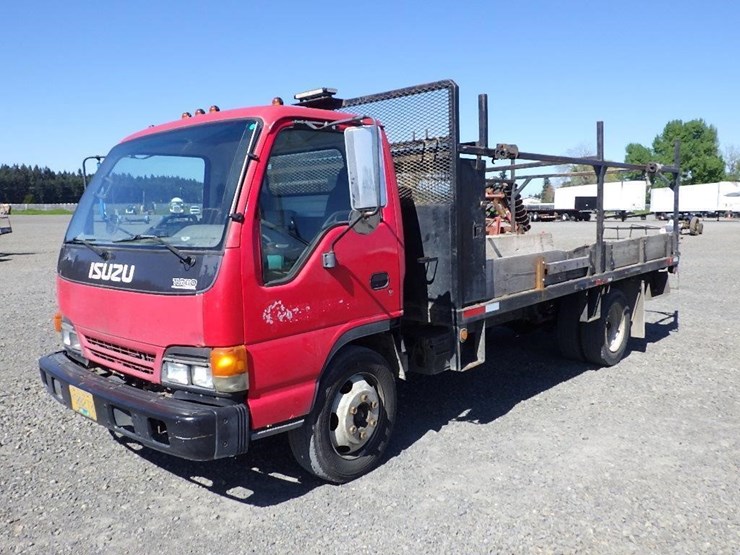 2000-isuzu-nqr-image-1
