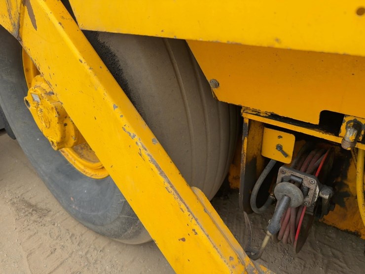 2000-blaw-knox-pf2181-image-10