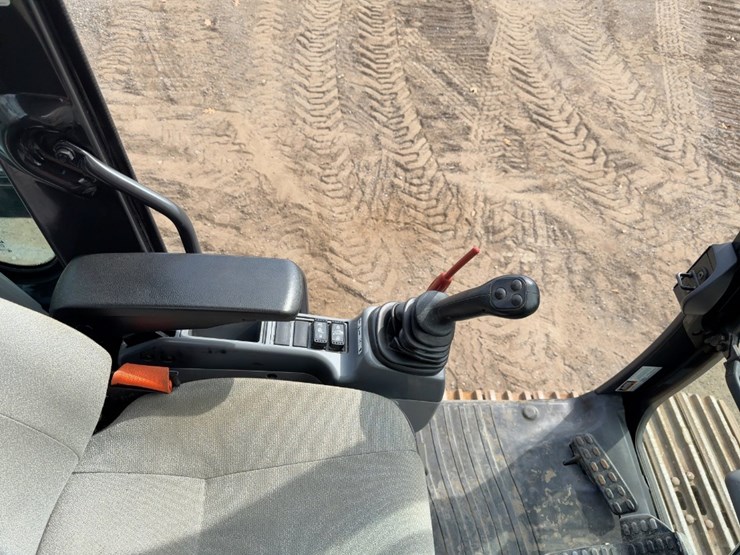 2018-hitachi-zx250-lc-6n-----image-38