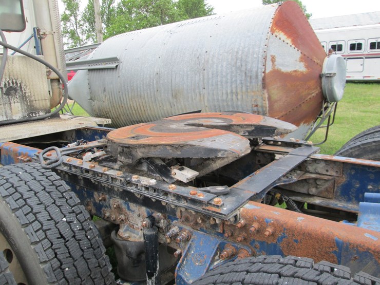 #46168-•-inop-2006-mack-613-vision-t/a-daycab-truck-tractor-1m1ak06yx6n010204-image-9