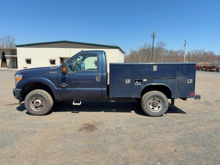 2015-ford-f250-xl-image-2