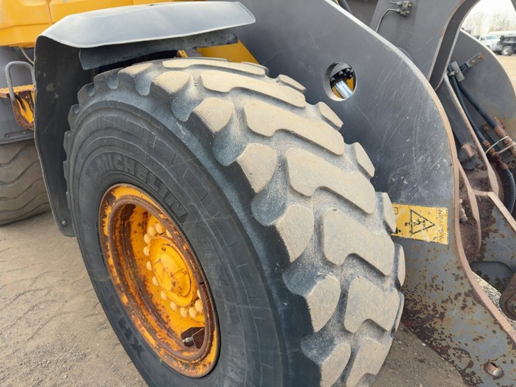 2013-volvo-l70g-image-13