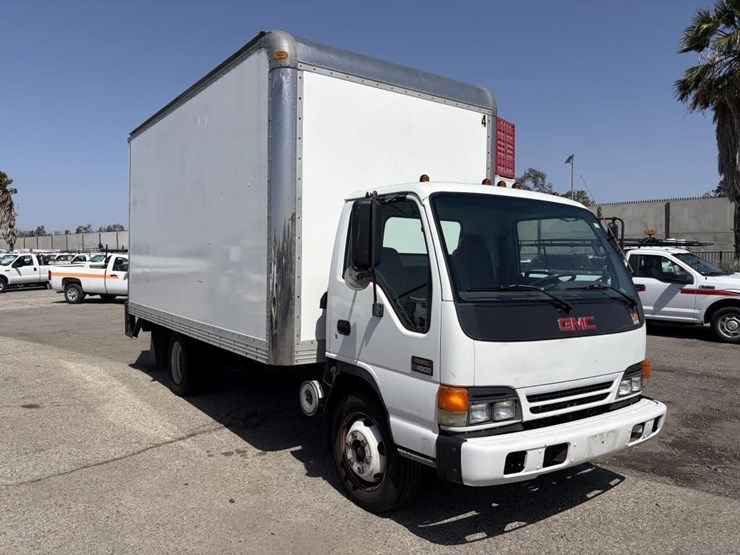 2001-gmc-w4500-image-2