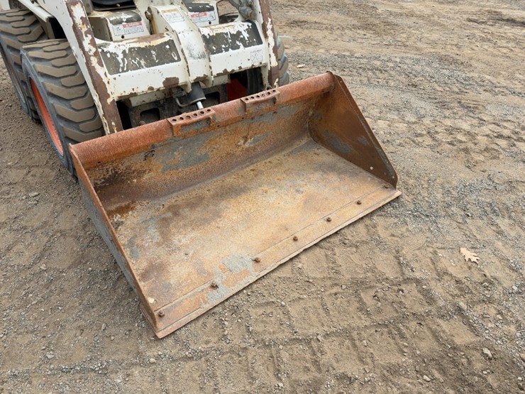 2006-bobcat-s130-image-8