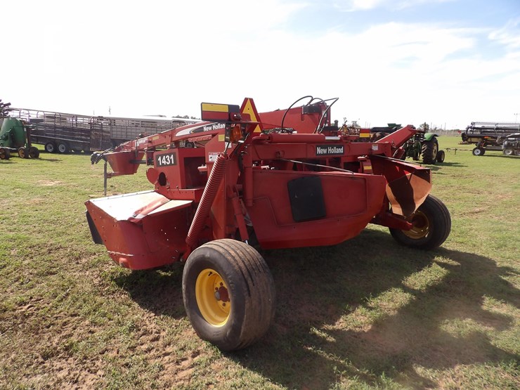 new-holland-1431-image-3