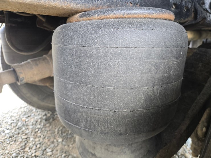 1991-peterbilt-357-image-35