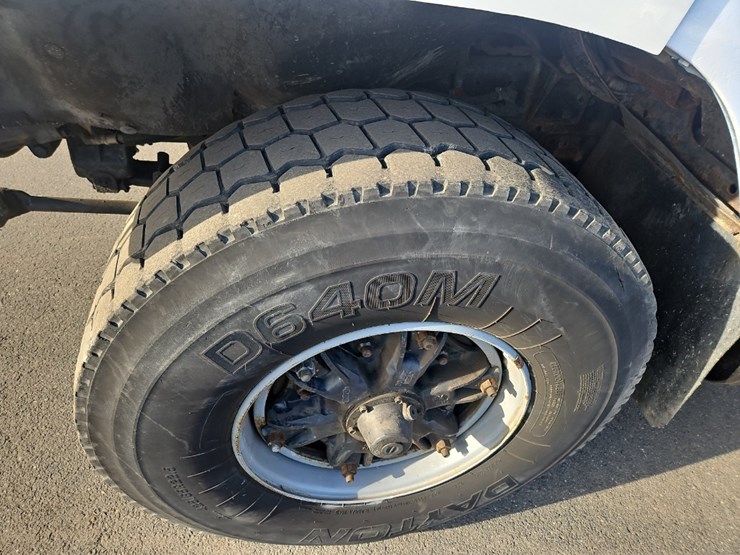 1997-international-2674-image-11