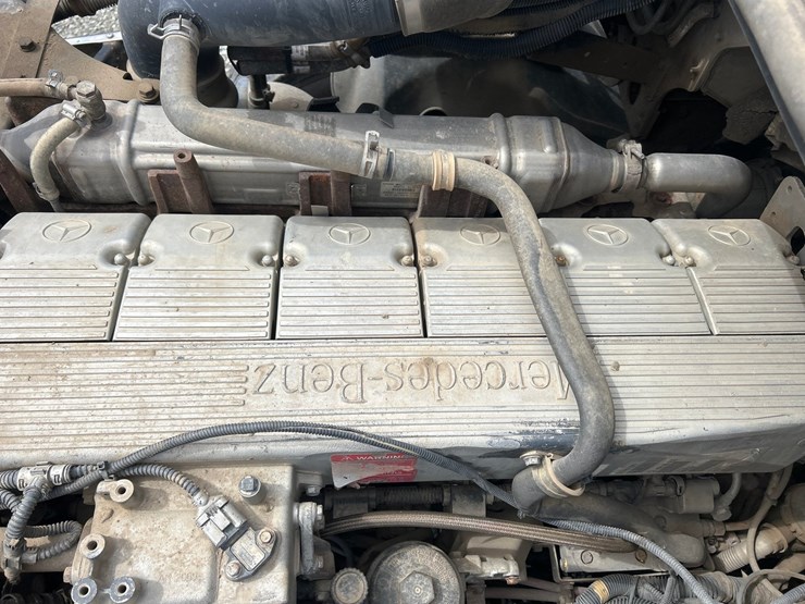 2010-massey-ferguson-8-image-50