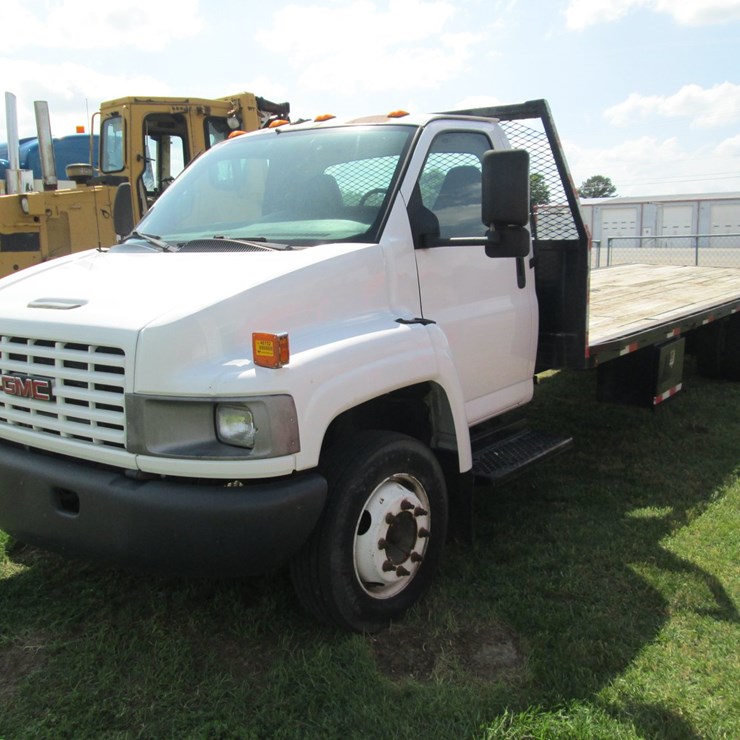 #46152 • 2005 Chevrolet S/A Single Cab Flatbed Truck 1GDG5C1E75F902740