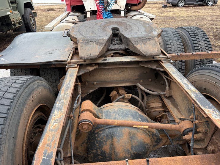 1999-western-star-5864ss-image-36