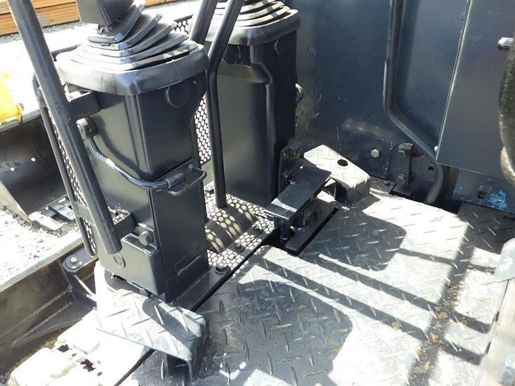 komatsu-pc28uu-image-30