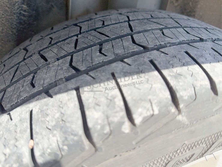 2014-ford-escape-titanium-image-19