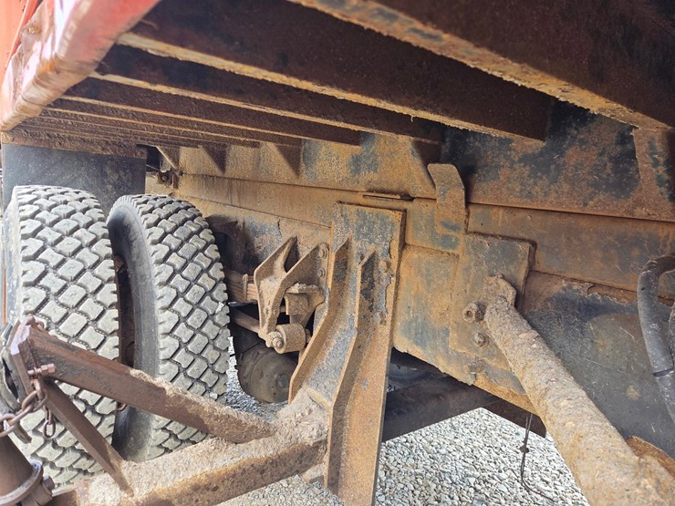 2002-international-7300-image-40