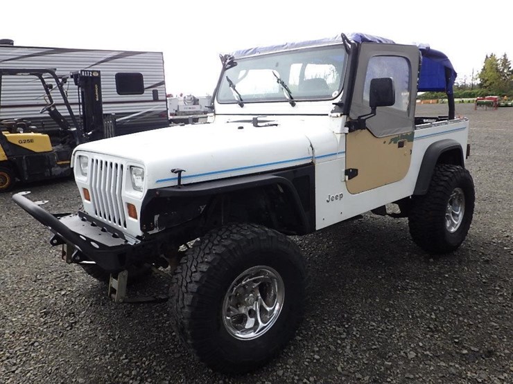 1992-jeep-wrangler-image-1