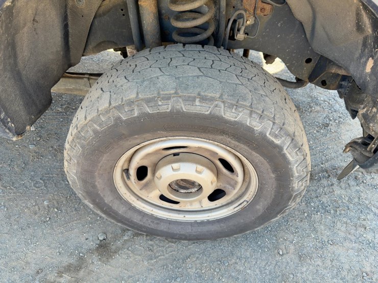 2015-ford-f250-xl-image-8