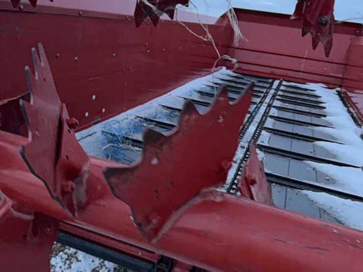 new-holland-195-image-36