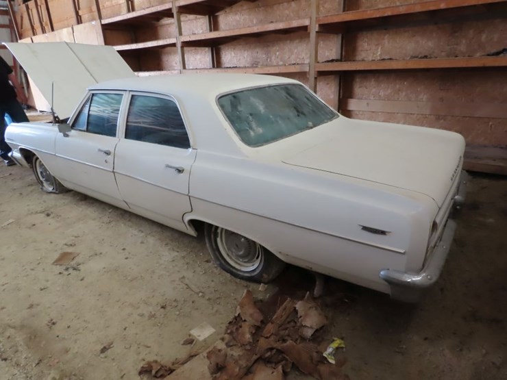 1964-chevrolet-chevelle-300-4dr-sedan-image-5