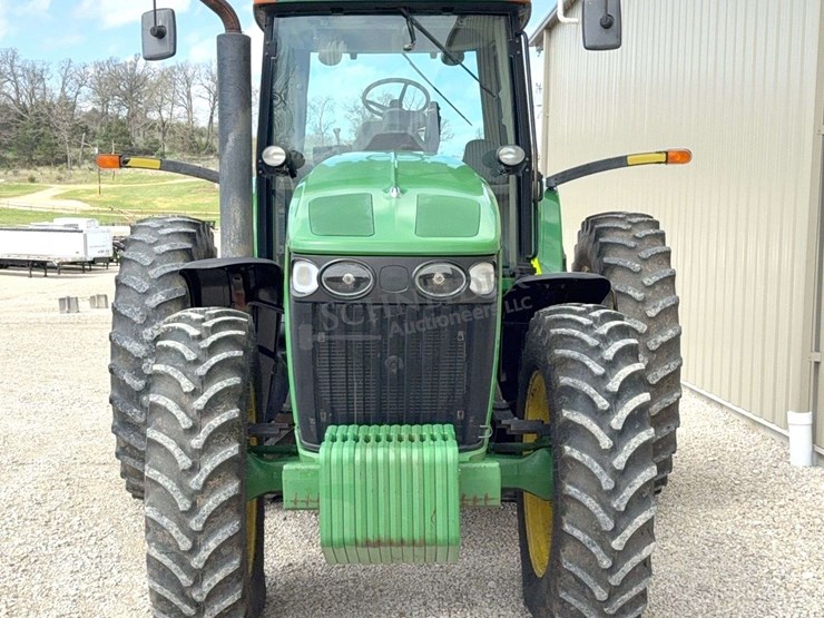 john-deere-200-image-8