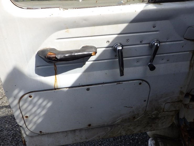 1961-ford-f600-image-16