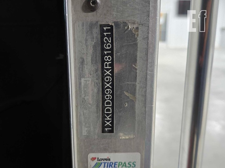 1999-kenworth-t800-image-30