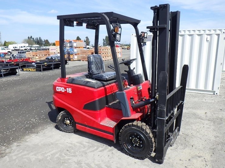 2026-sdlool-d-15-electric-forklift-image-4