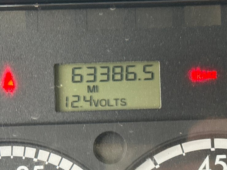 2010-massey-ferguson-8-image-91