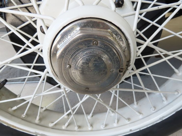 1918-detroit-model-74-brougham-electric-car-image-36