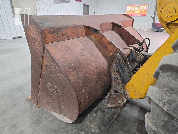 1990-deere-624e-image-12