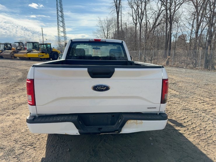 2016-ford-f150-xl-image-4