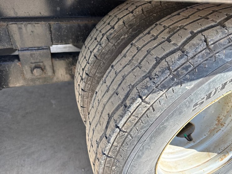 2018-massey-ferguson-8-image-31