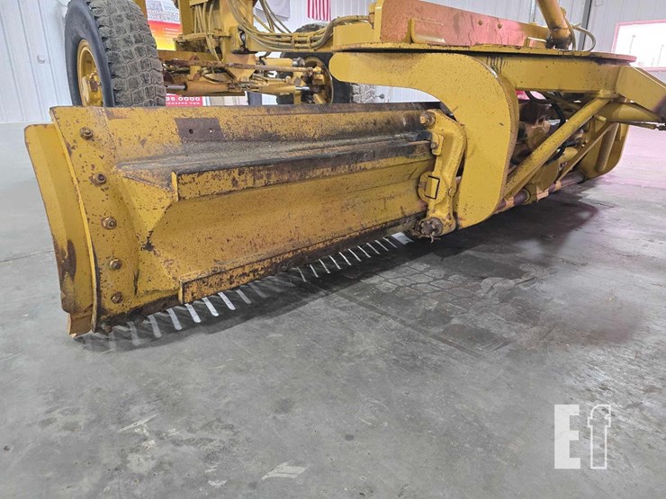 2006-caterpillar-143h-image-12